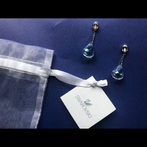 Swarovski Crystal Earrings - Posts with Teardrop.